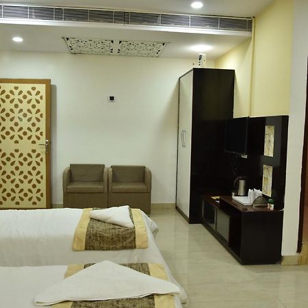 Hotel Sarweshwary Varanasi Exterior foto