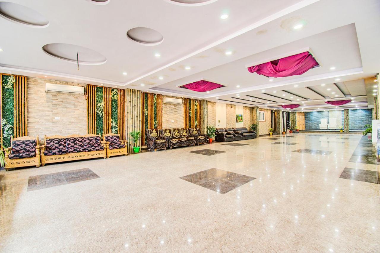 Hotel Sarweshwary Varanasi Exterior foto