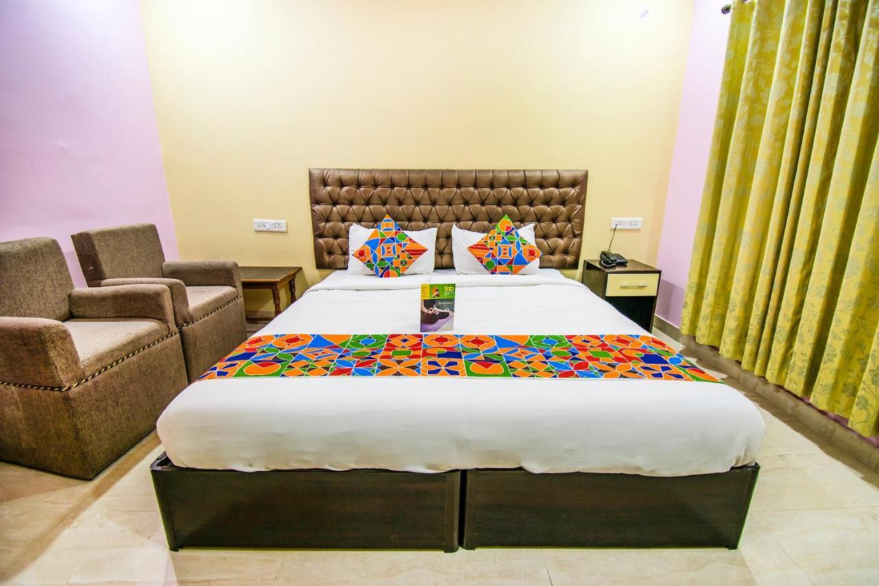 Hotel Sarweshwary Varanasi Exterior foto
