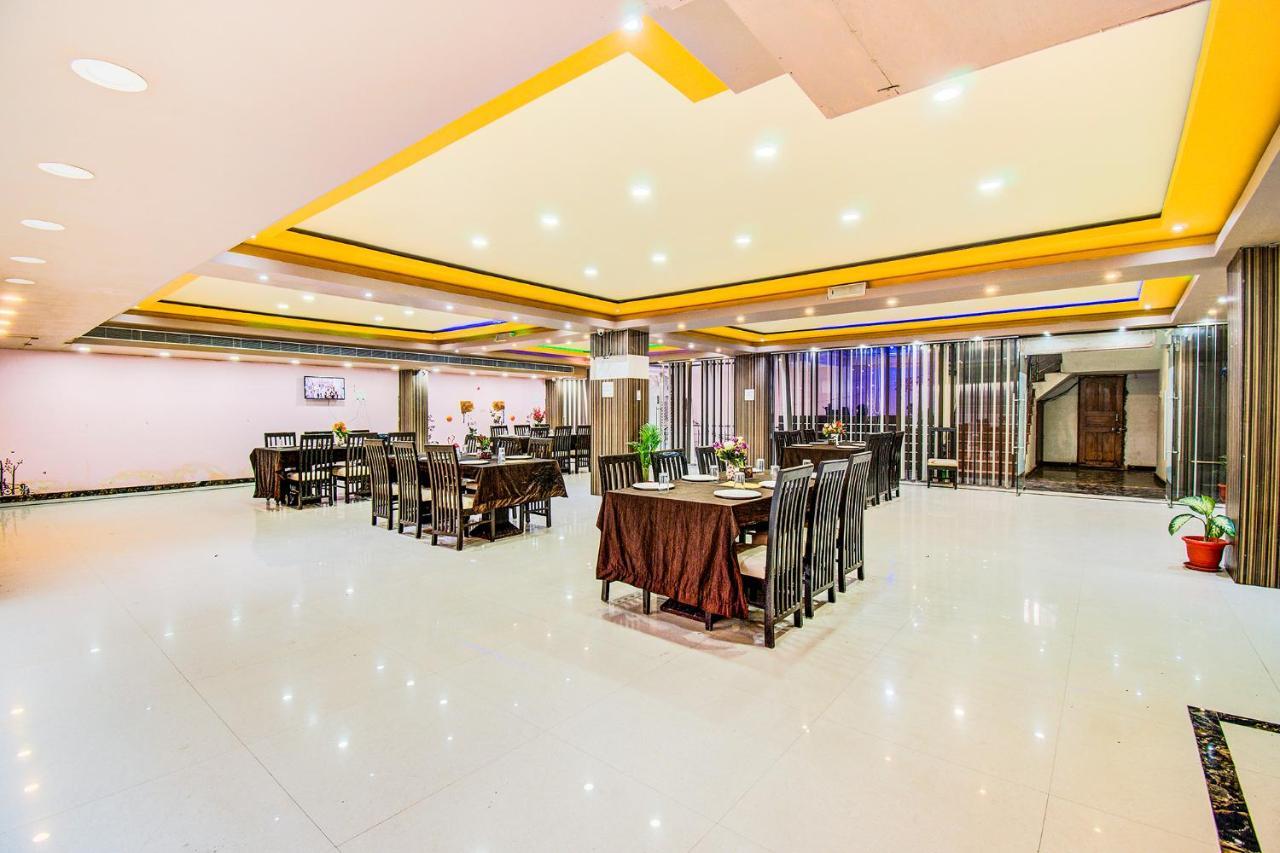 Hotel Sarweshwary Varanasi Exterior foto