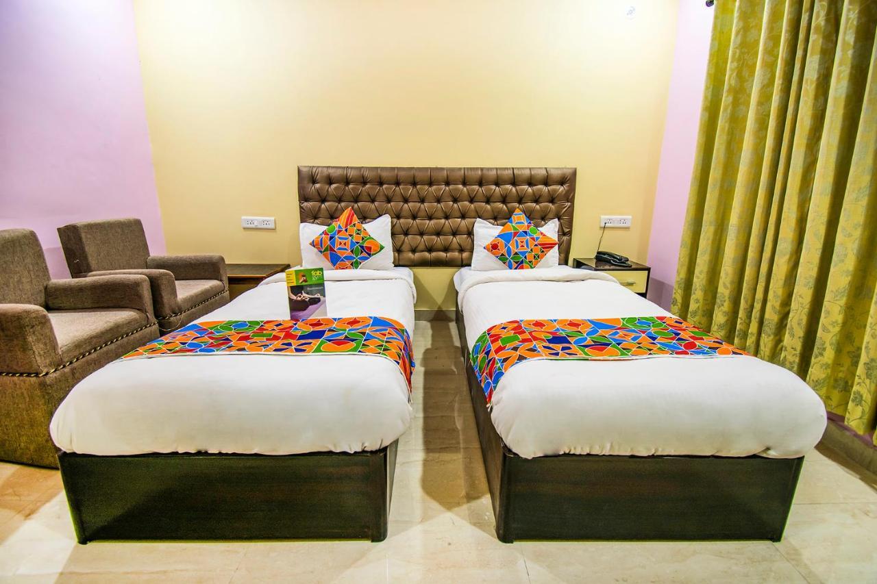 Hotel Sarweshwary Varanasi Exterior foto